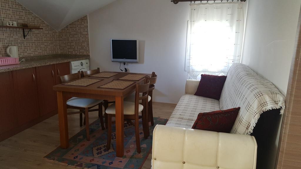 Burak Apart Hotel Fethiye Bagian luar foto