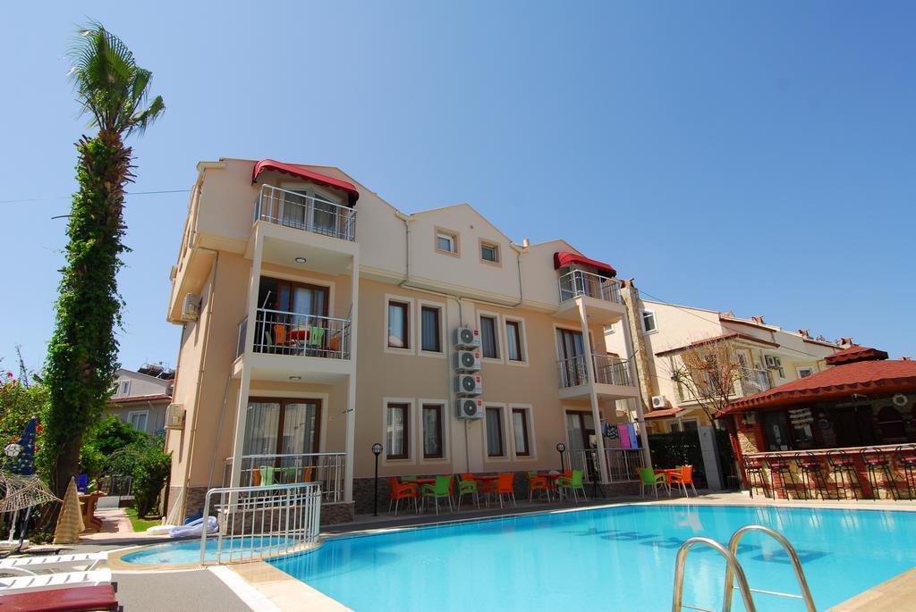 Burak Apart Hotel Fethiye Bagian luar foto