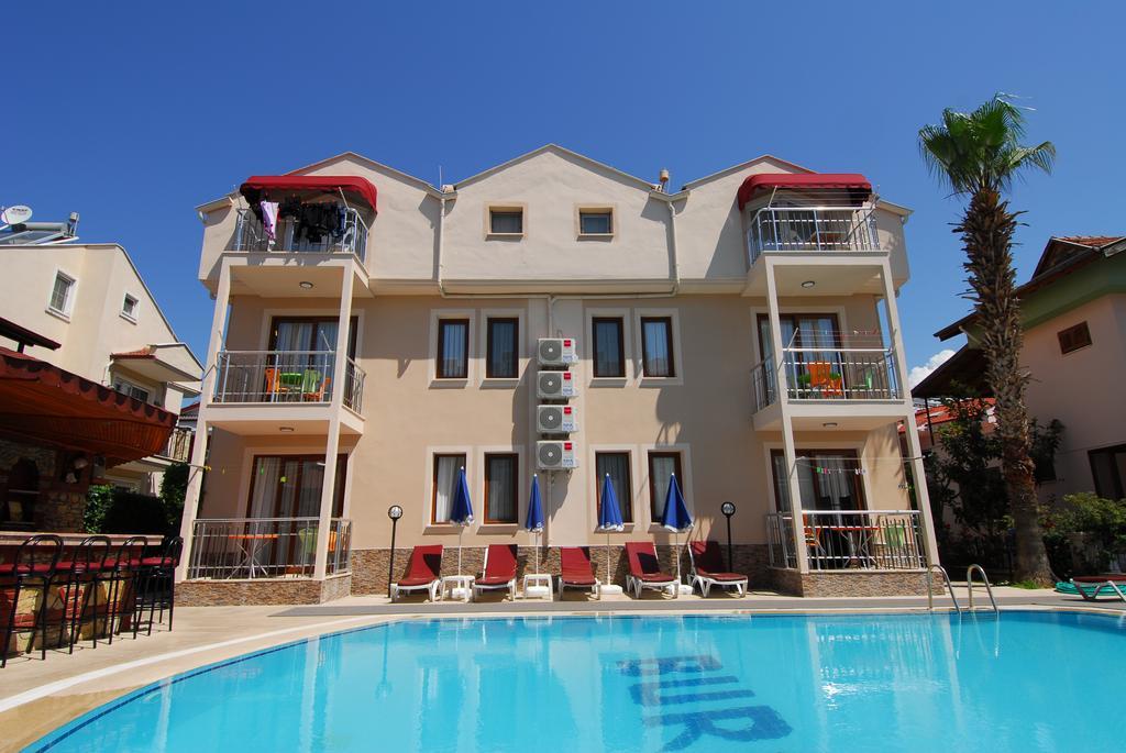 Burak Apart Hotel Fethiye Bagian luar foto