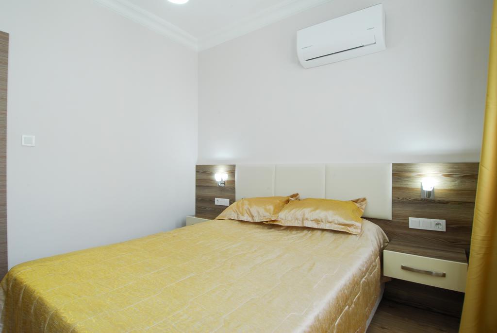 Burak Apart Hotel Fethiye Bagian luar foto