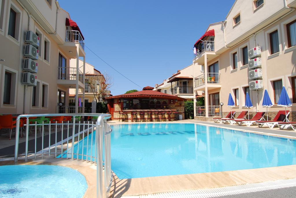 Burak Apart Hotel Fethiye Bagian luar foto